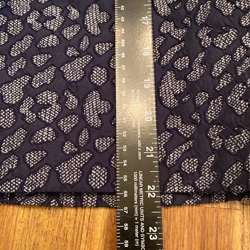 Banana Republic Navy & White Animal Print Patterned Jacquard Pencil Skirt. Sz 4.